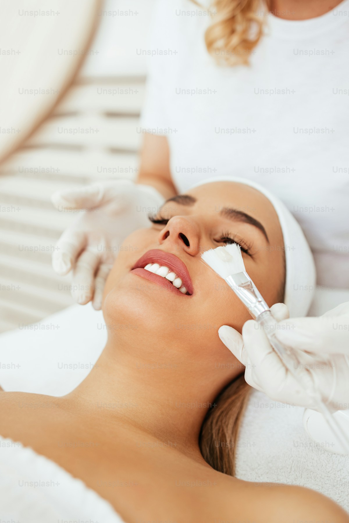 Glycolic acid peel for texture
